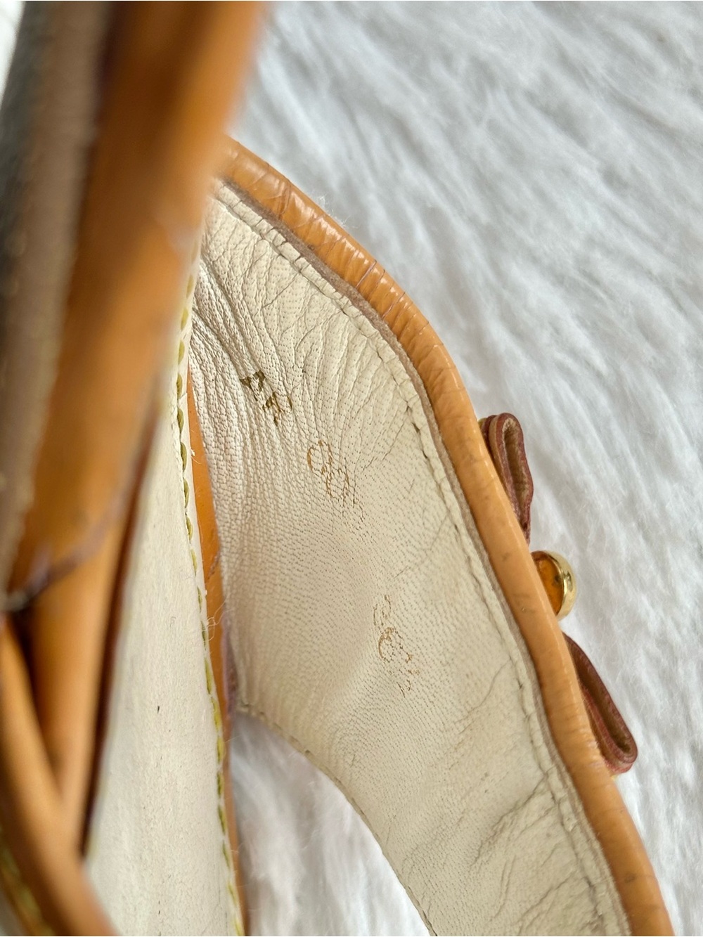 Vintage Louis Vuitton Monogram Kitten Heels - Picture 8 of 8